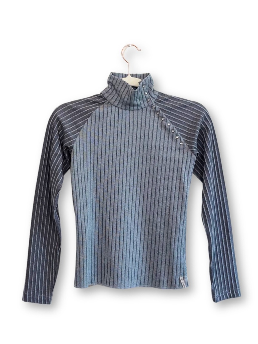 (NWOT) Columbia snap-shoulder long sleeve top
